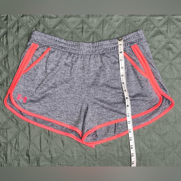UNDER ARMOUR "HeatGear" Women's Shorts, Size Medium, 3 Pairs, NWOT - Picture 6 of 16